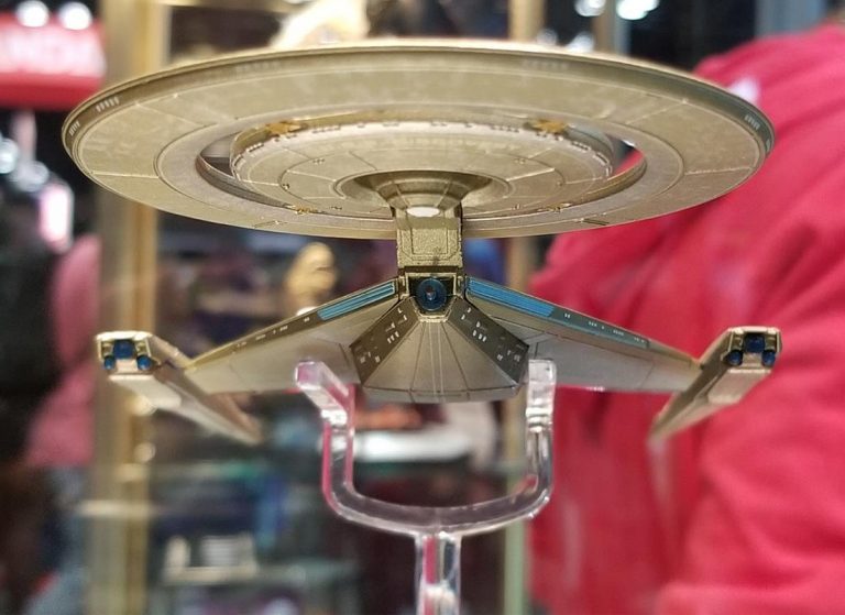 Eaglemoss’ DISCOVERY Prototypes on Display at NYCC