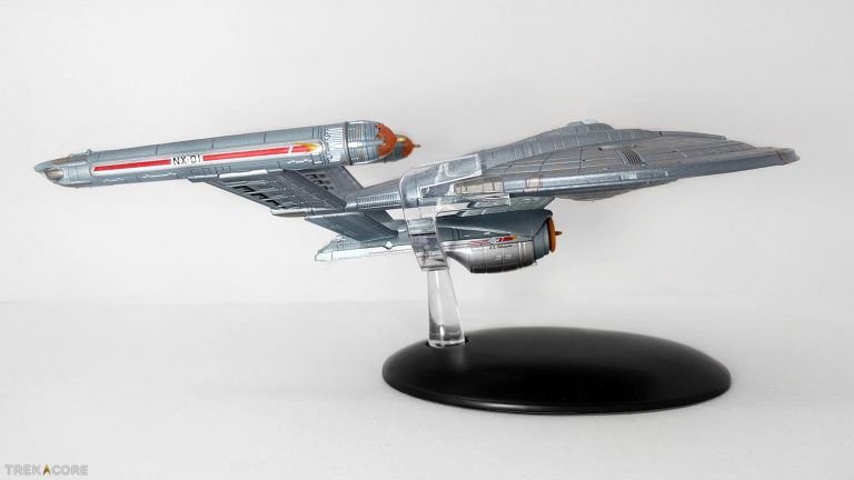 REVIEW: Eaglemoss' S.S. Enterprise NX-Refit Model • TrekCore.com