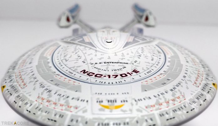 REVIEW: Eaglemoss XL -- USS Enterprise NCC-1701-E • TrekCore.com