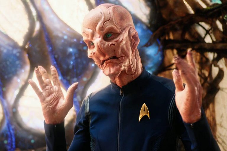 DISCOVERY Roundup: Doug Jones on Saru’s Captaincy Hopes, Convention News, and New Merch Revealed