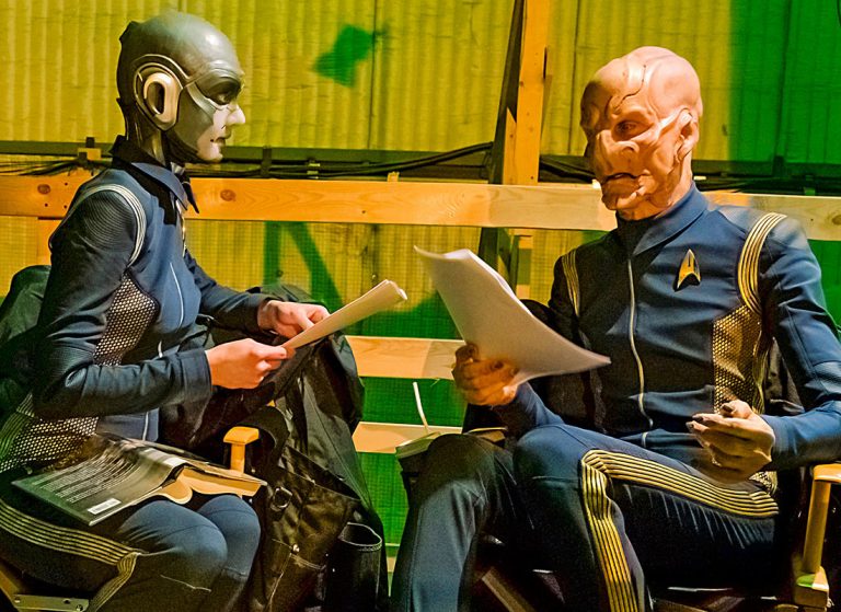 New STAR TREK: DISCOVERY Behind-the-Scenes Photos, Russo Soundtrack Preview Released