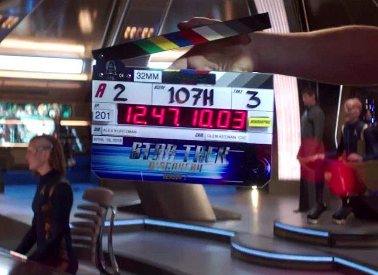 Familiar Starfleet Colors in First Look at DISCOVERY S2