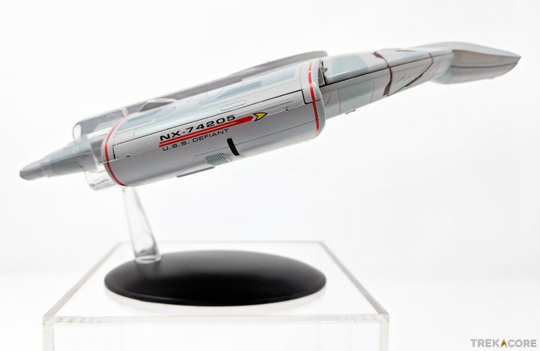 Review Eaglemoss Xl Uss Defiant Nx Model Trekcore Com