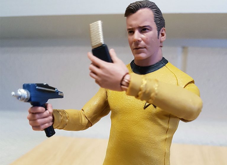 REVIEW: McFarlane Toys Captains Kirk & Picard Figures