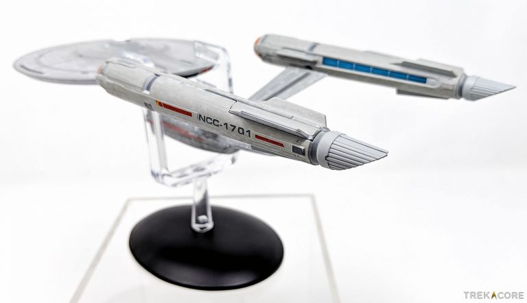 REVIEW: Eaglemoss DISCOVERY-Era USS Enterprise • TrekCore.com