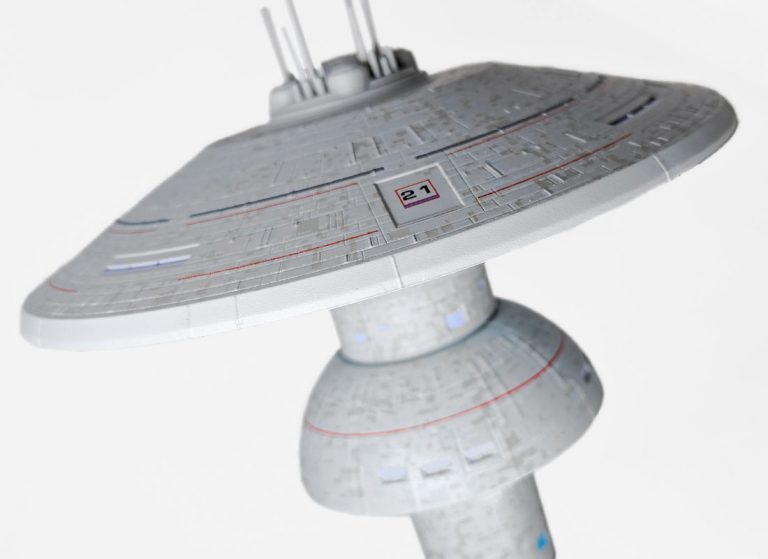 REVIEW: Eaglemoss STAR TREK III Spacedock Model