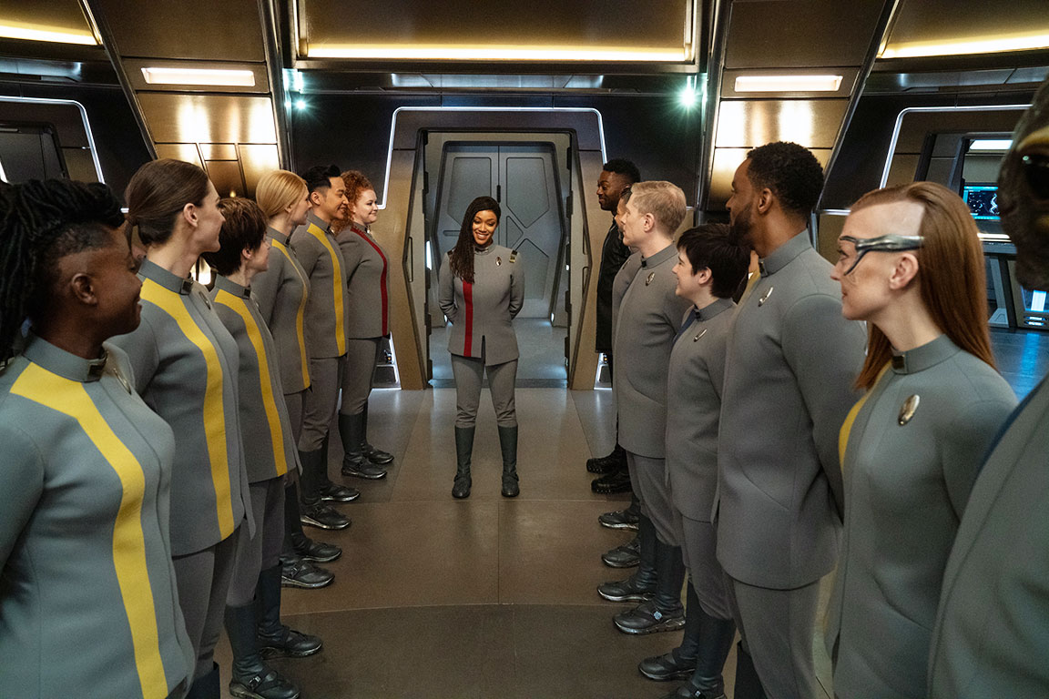 star trek discovery season 4 uniforms