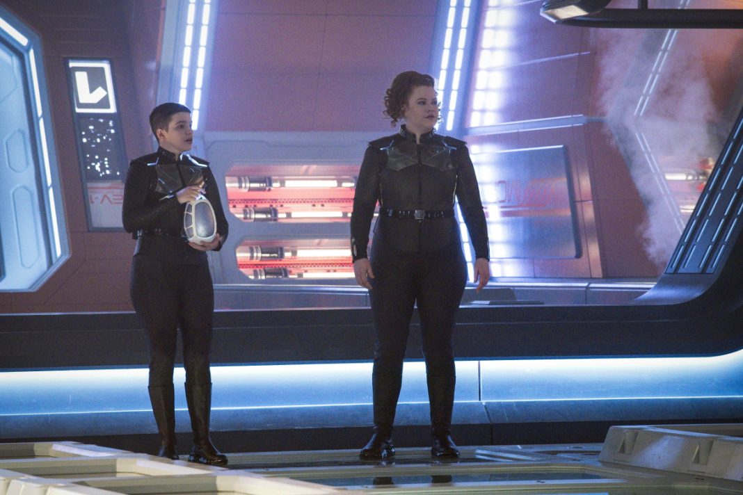 New Photos from STAR TREK: DISCOVERY'S Season 4 Premiere: 