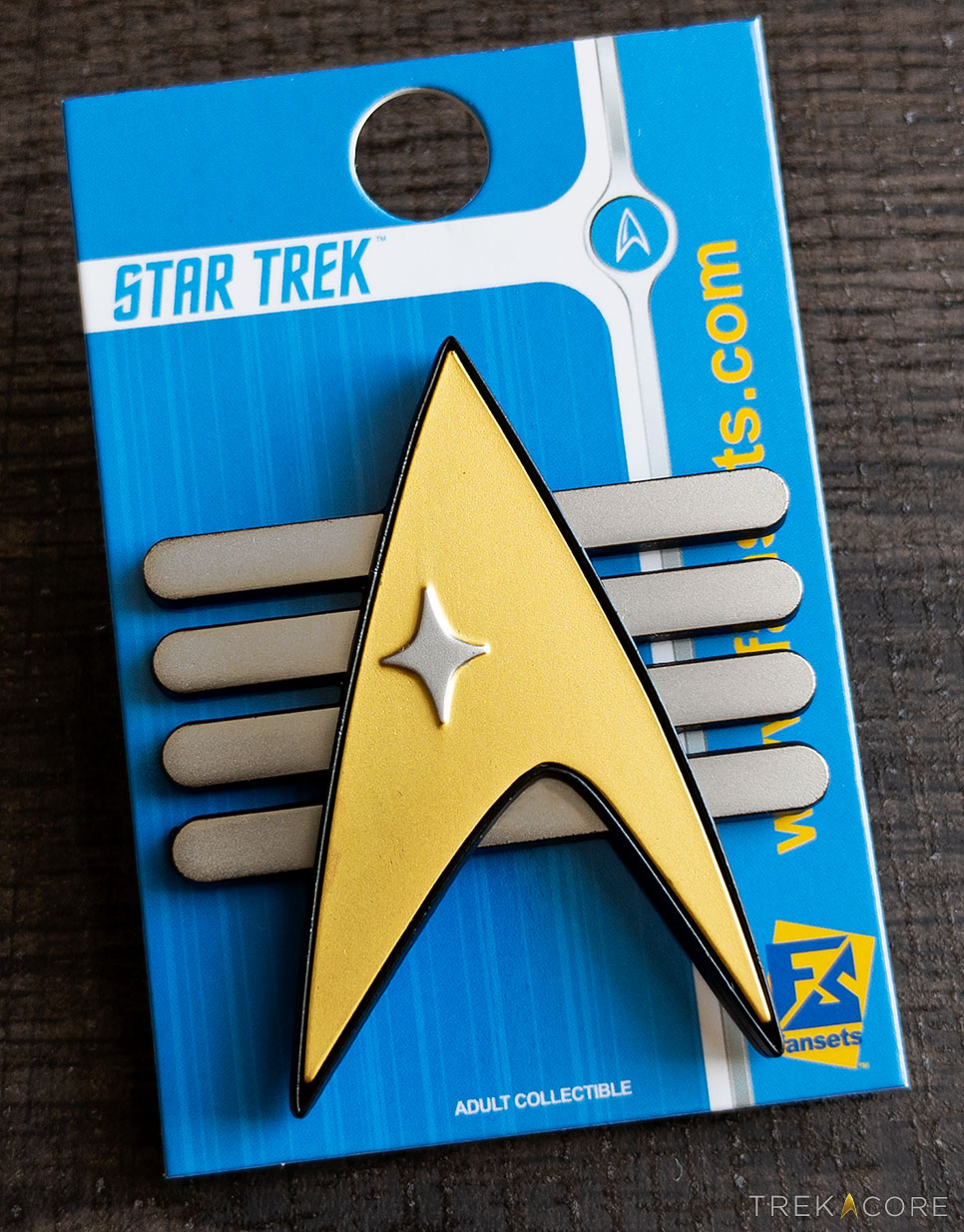 Star Trek Gifts: The Star Trek Deep Space 9 Starfleet Command Badge whiskey  glass Original Series | The Next Generation | Star Trek Beyond and more 
