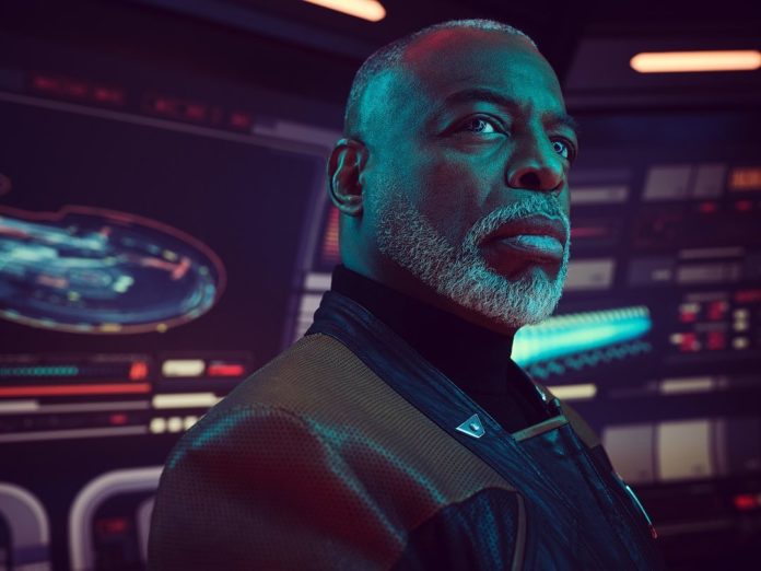 New STAR TREK: PICARD Photos — 